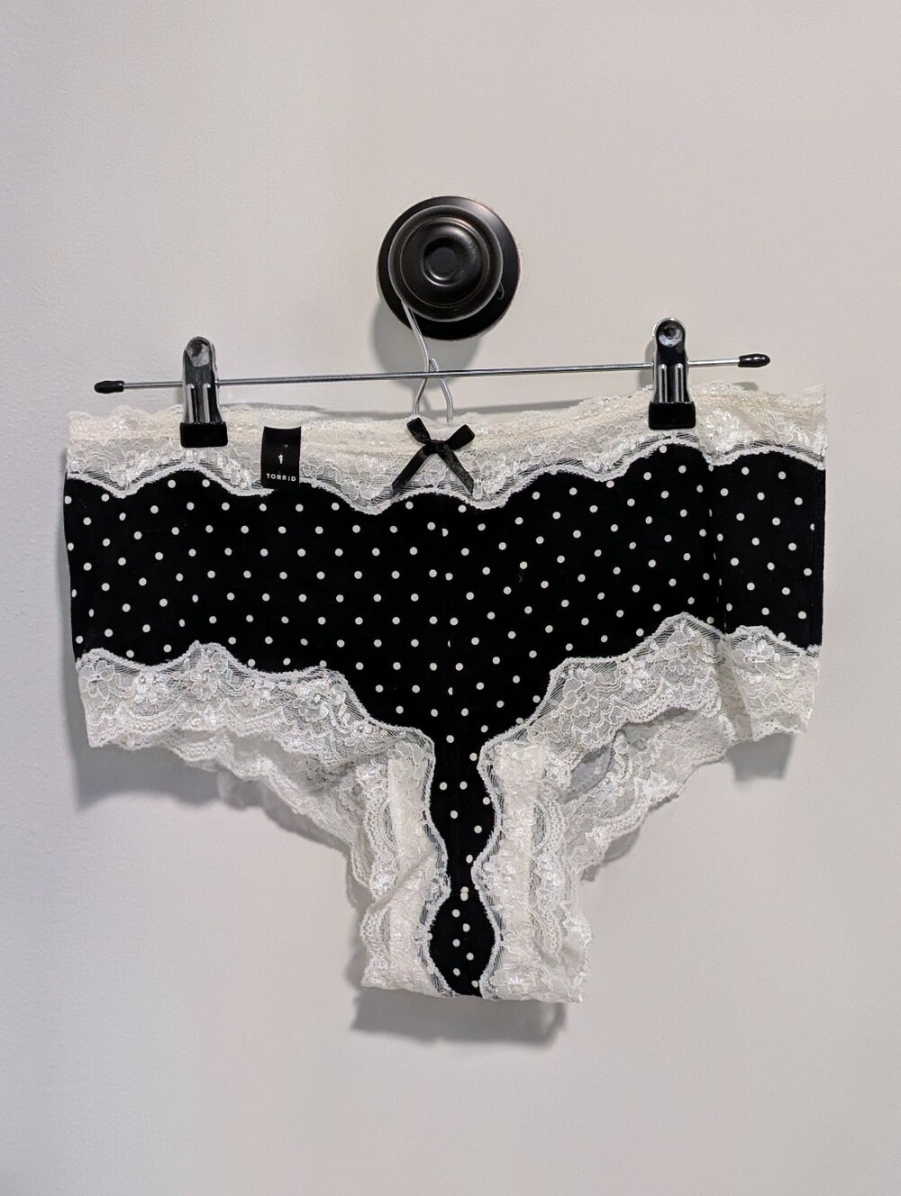 Torrid Black Polka Dot Cheeky Panty w/ White Lace Trim Size 1